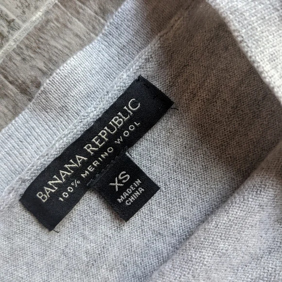 BANANA REPUBLIC Merino Wool Double V Neck Dolman Sweater - Picture 4 of 5